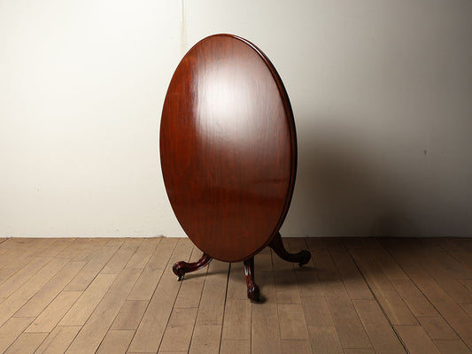 ブレックファストテーブル