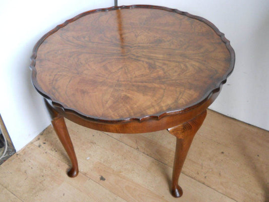 Q/Aコーヒーテーブル