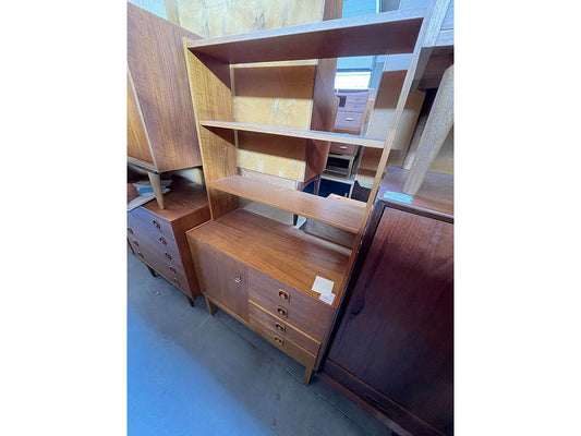 ブックシェルフ