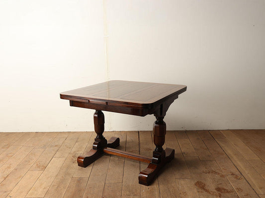 ドローリーフテーブル