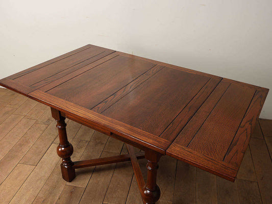 ドローリーフテーブル