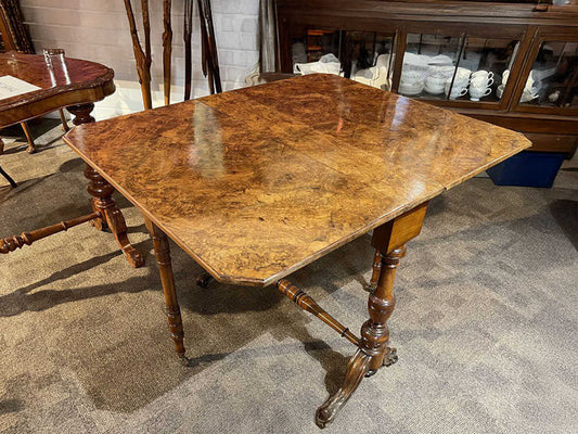 ヴィクトリアンサザランドテーブル