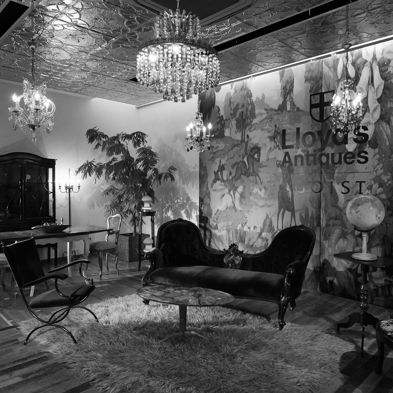 Lloyd's Antiques | アンティーク・ヴィンテージ家具 | ロイズ