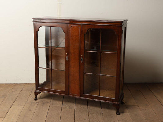 チャイナキャビネット