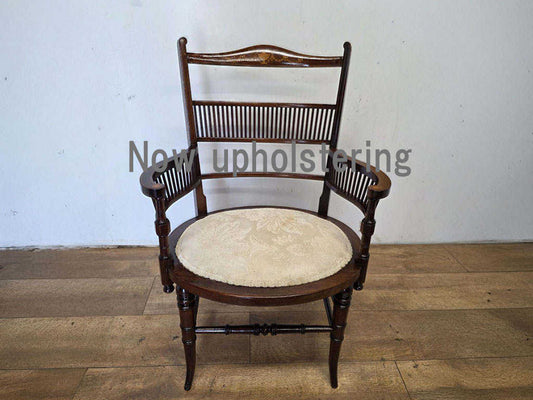 ドレッシングアームチェア