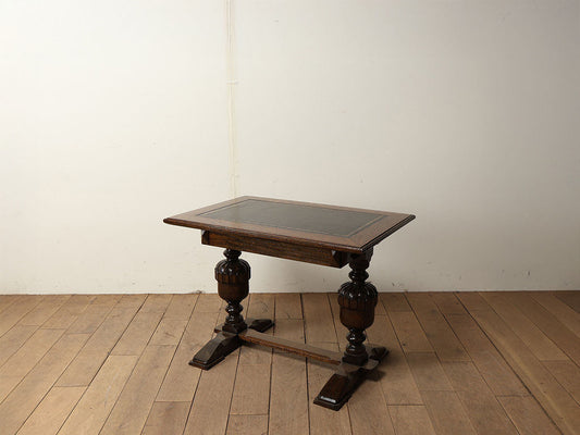 レザートップテーブル