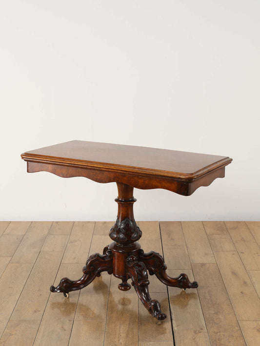 ヴィクトリアンカードテーブル