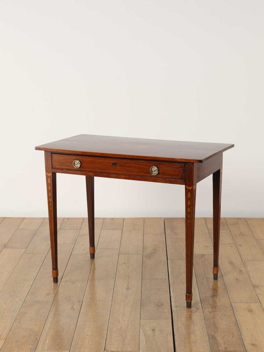 インレイライティングデスク