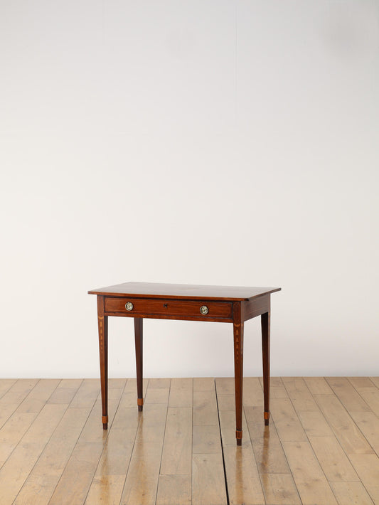 インレイライティングデスク