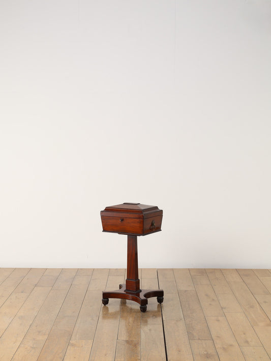 カトラリーキャビネット