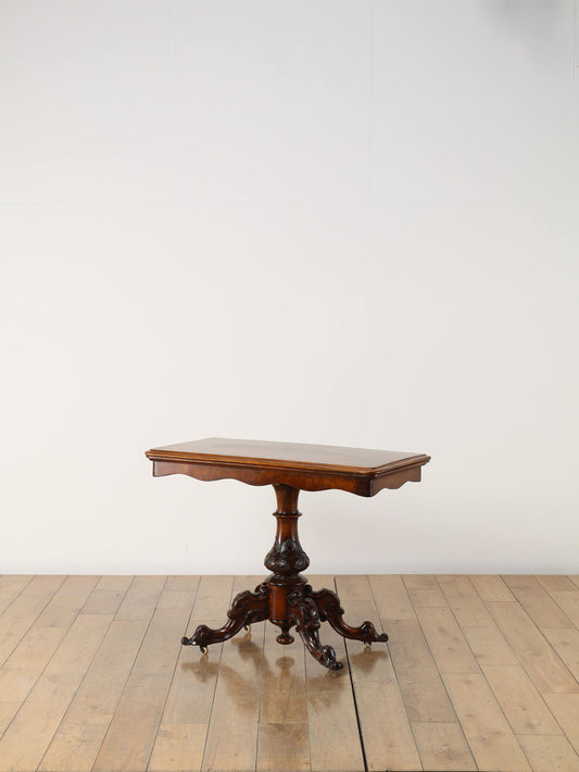 ヴィクトリアンカードテーブル