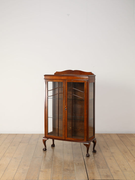 チャイナキャビネット