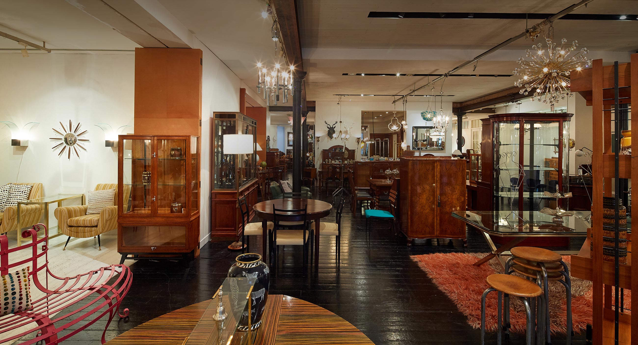 Lloyd's Antiques | アンティーク・ヴィンテージ家具 | ロイズ