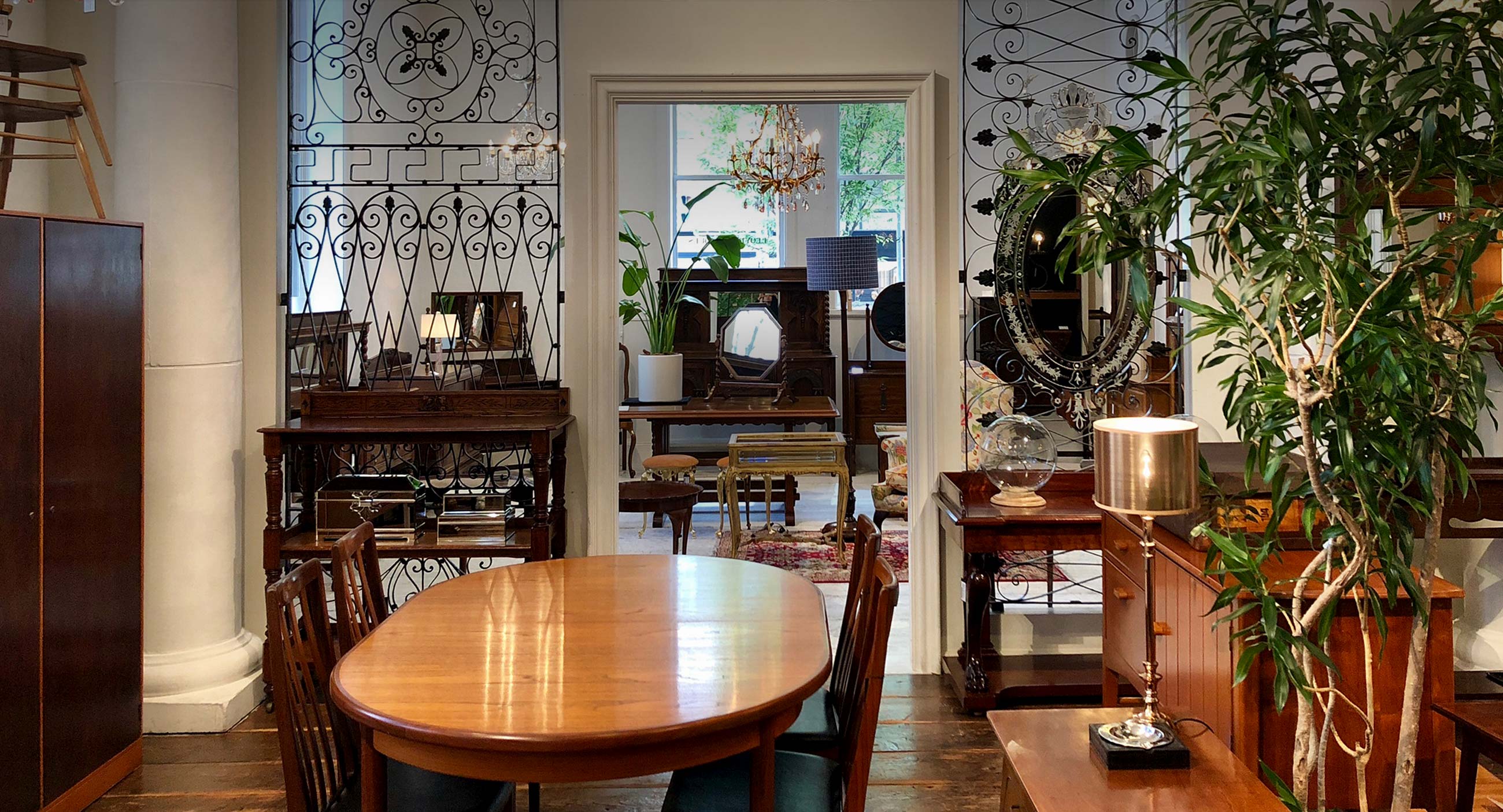 ロイズ・アンティークス 神戸 | ロイズ・アンティークス | ヨーロッパ