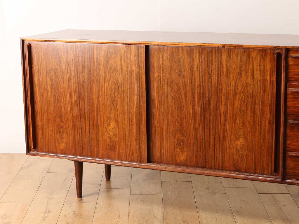 momori☆管191☆ヨーロピアンスタイル☆アンティーク☆サイドボード サイドボード/ヨハネス・アンダーセン【2309-0163】 - 北欧家具tanuki