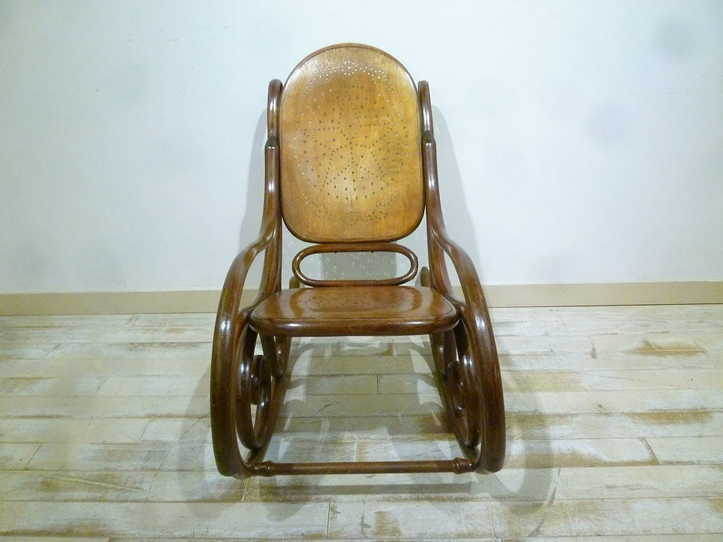 B/Wロッキングチェア | ロイズ・アンティークス | ヨーロッパの