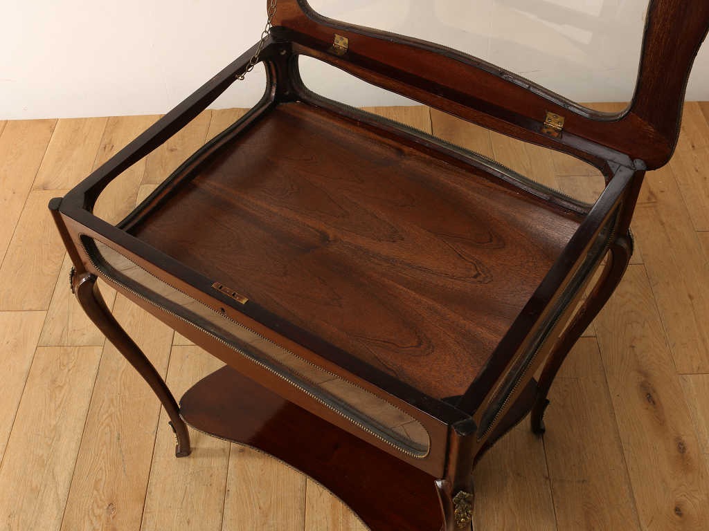 ジュエリーキャビネット | ロイズ・アンティークス | ヨーロッパの