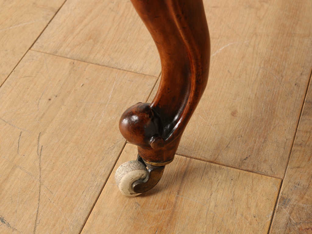 ナーシングチェア | ロイズ・アンティークス | ヨーロッパの