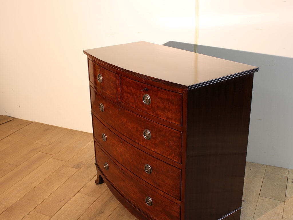 ロイズアンティークス　カップボード　チェスト Lloyd's Antiques Real Antique Corner Cupboard / ロイズ