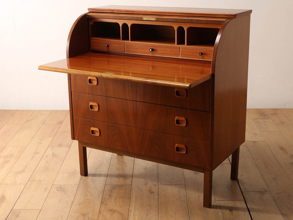 シリンダービューロー | ロイズ・アンティークス | ヨーロッパの