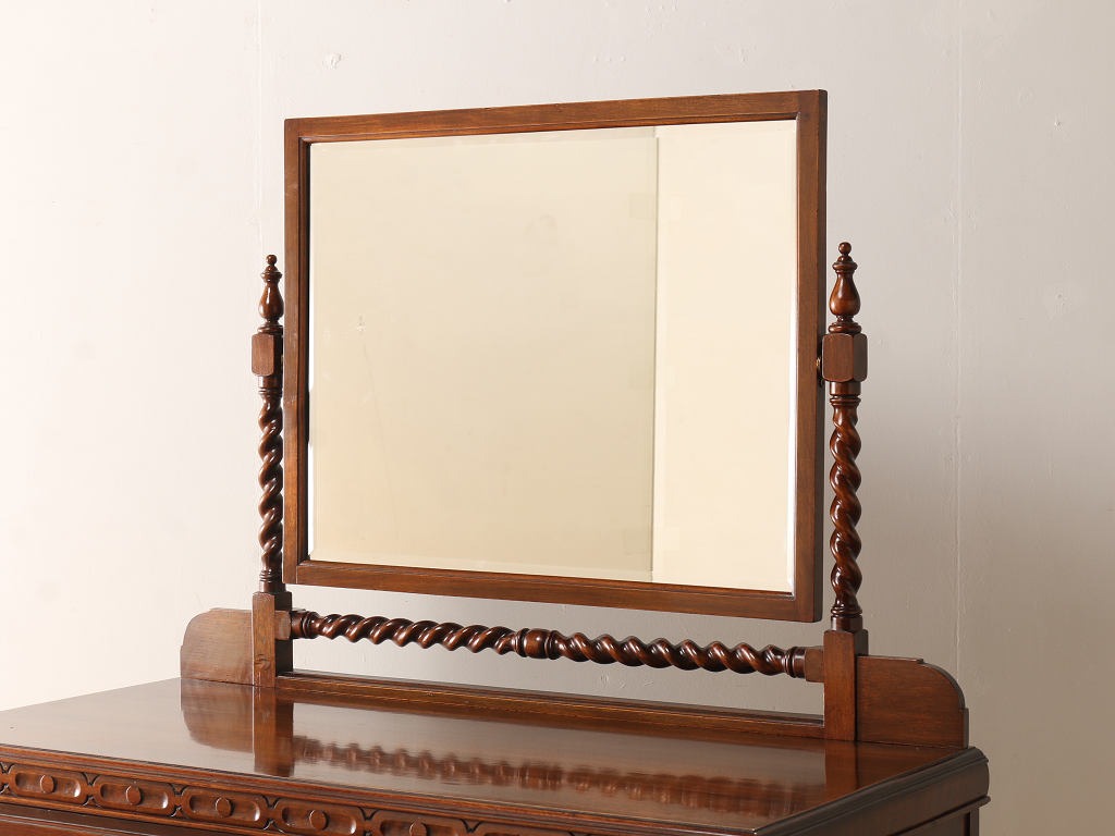 ヨーロッパアンティークドレッサー　ヴィンテージ ドレッサー | ロイズ・アンティークス | ヨーロッパの