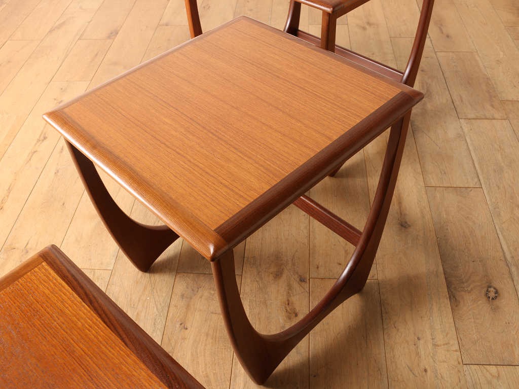 G-PLANネストテーブル | ロイズ・アンティークス | ヨーロッパの