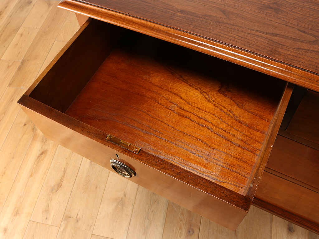 チェスト | ロイズ・アンティークス | ヨーロッパのアンティーク