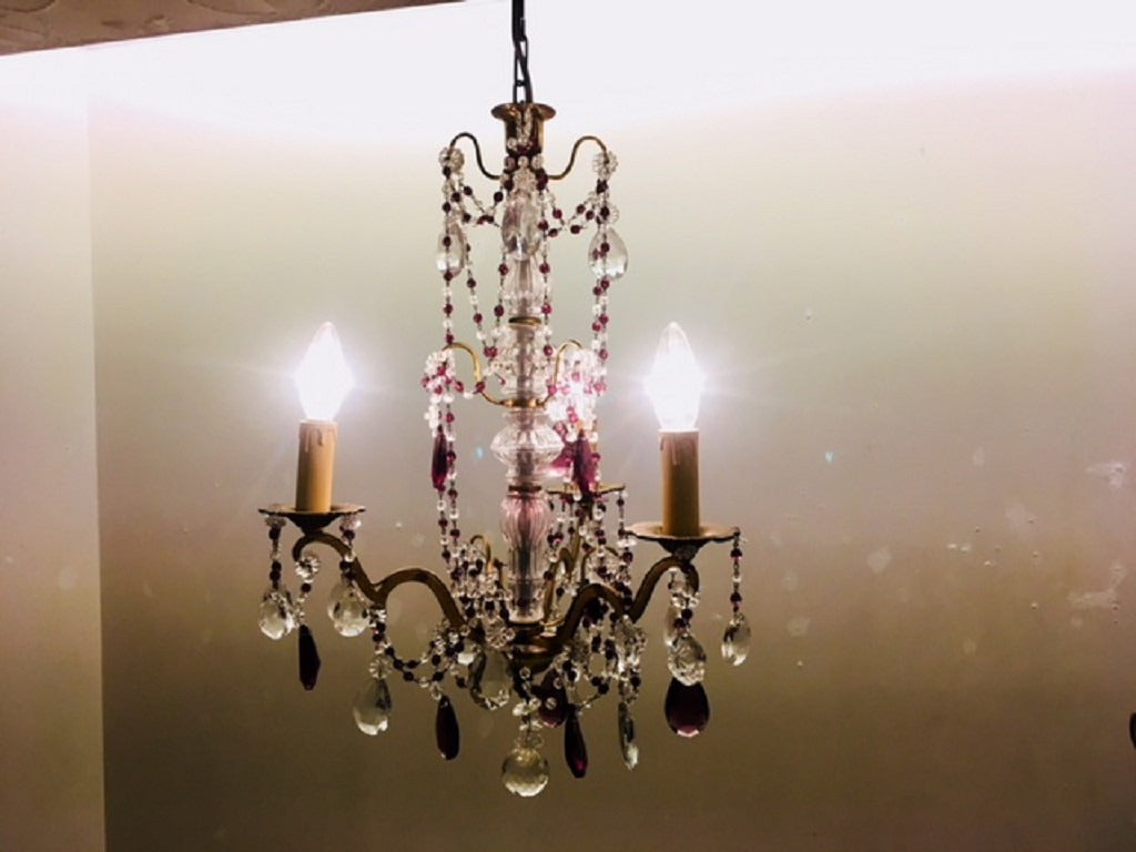 シャンデリア パープル | ロイズ・アンティークス | ヨーロッパの