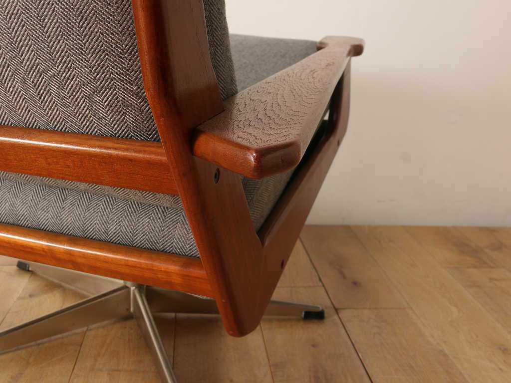 スイベルチェア | ロイズ・アンティークス | ヨーロッパのアンティーク