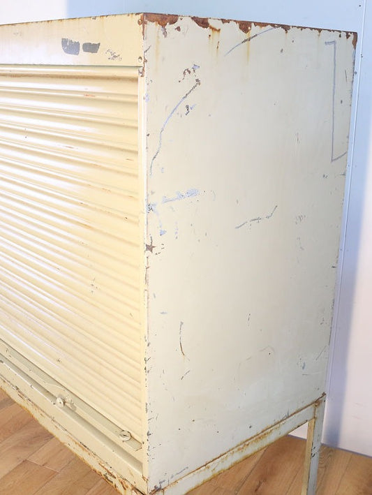 ファイリングキャビネット