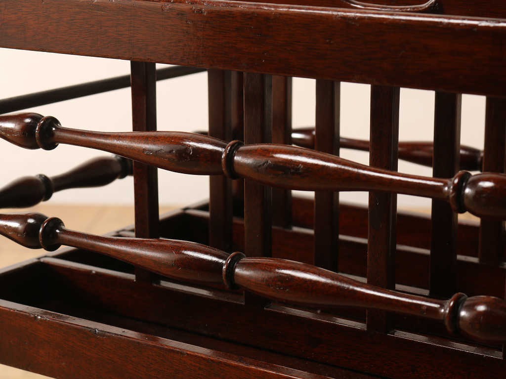 カンタベリー | ロイズ・アンティークス | ヨーロッパのアンティーク