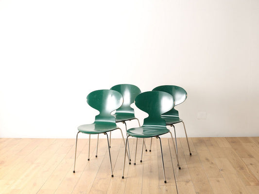 ARNE JACOBSEN アントチェア