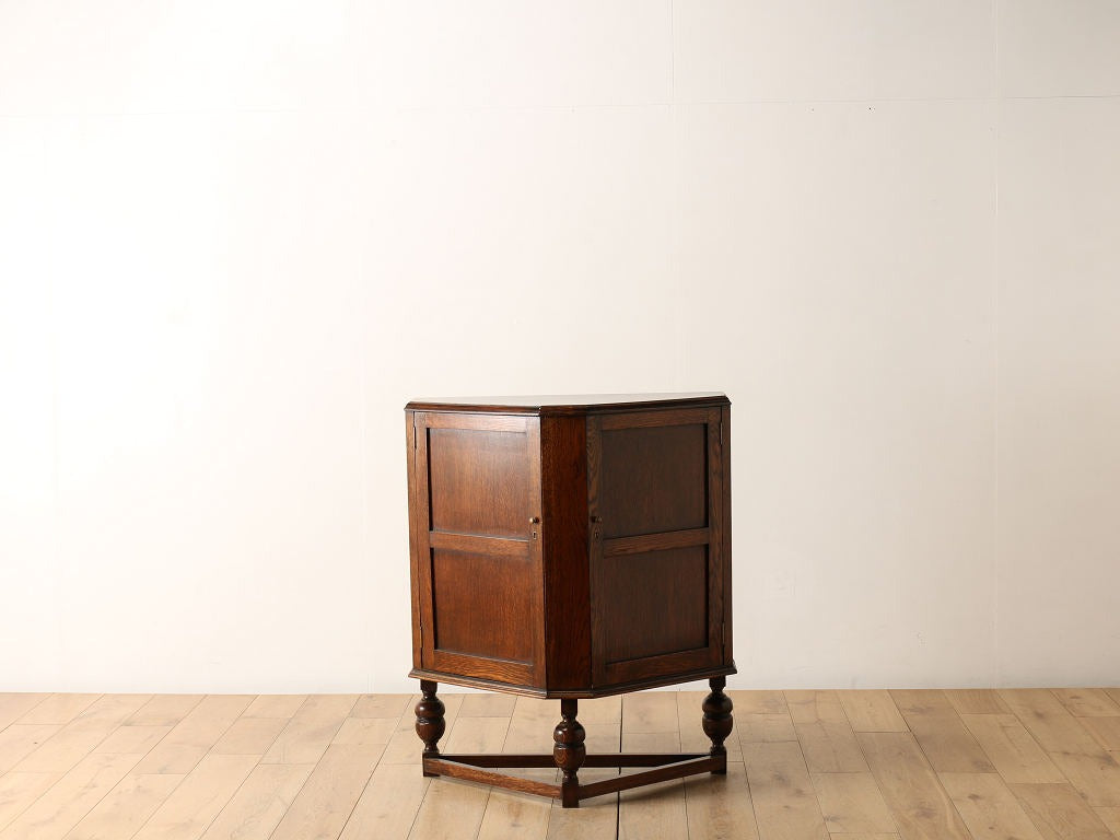 カップボード | ロイズ・アンティークス | ヨーロッパのアンティーク