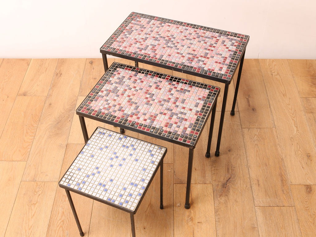 美品　テーブル　Lloyd's Antiques 　ロイズアンティーク　タイル Lloyd's Antiques Real Antique Tiled Round Coffee Table