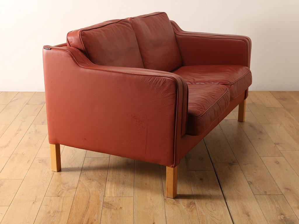 レザー2シーターソファ | ロイズ・アンティークス | ヨーロッパの