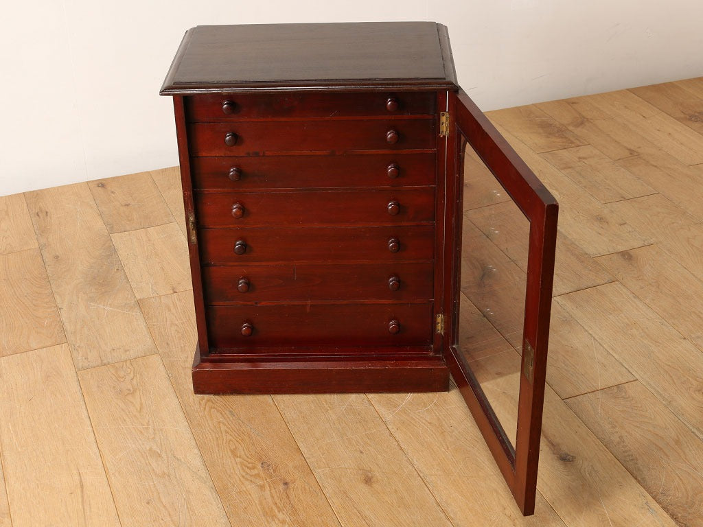 コレクターズキャビネット | ロイズ・アンティークス | ヨーロッパの