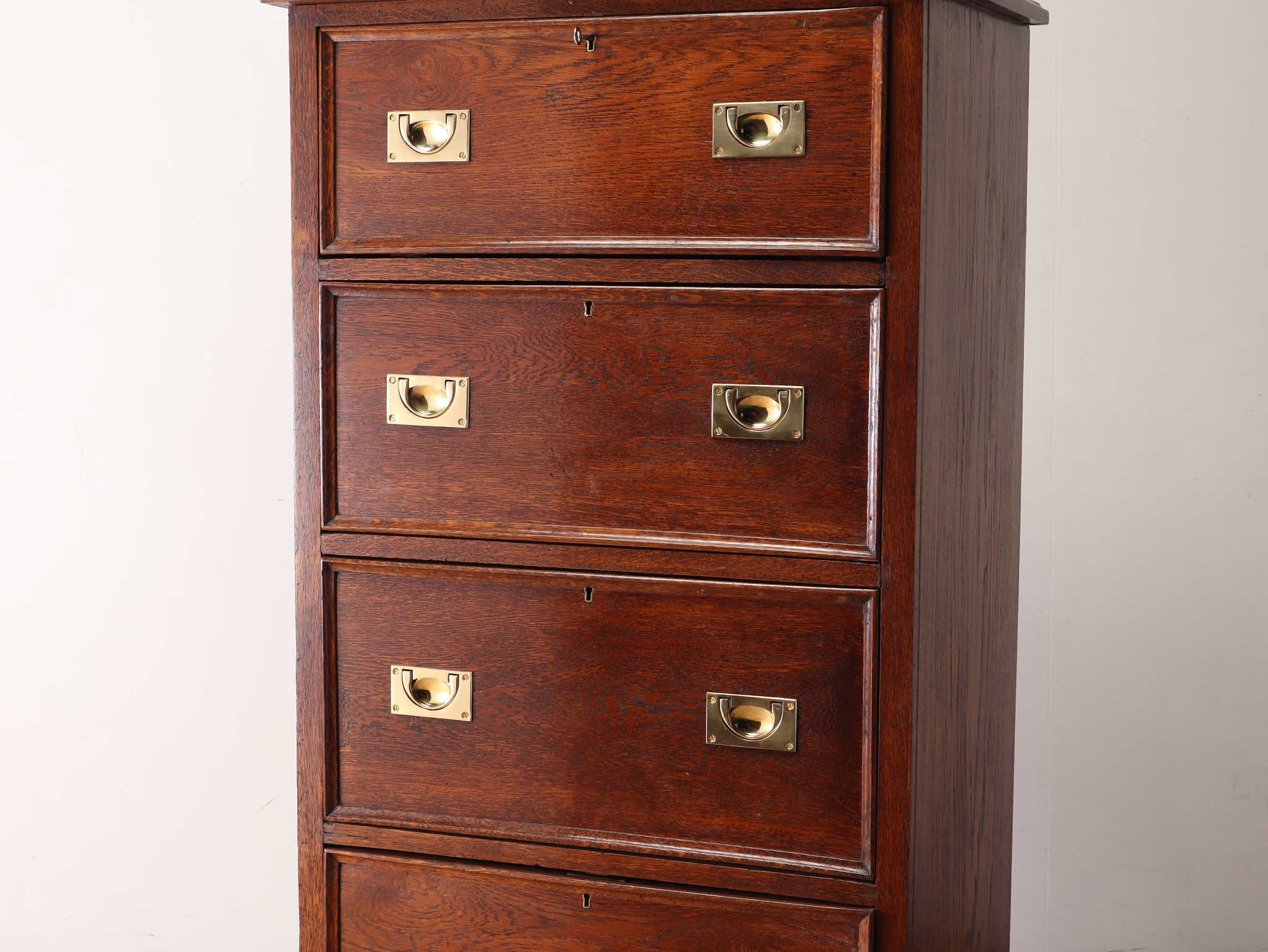 ミリタリーチェスト | ロイズ・アンティークス | ヨーロッパの