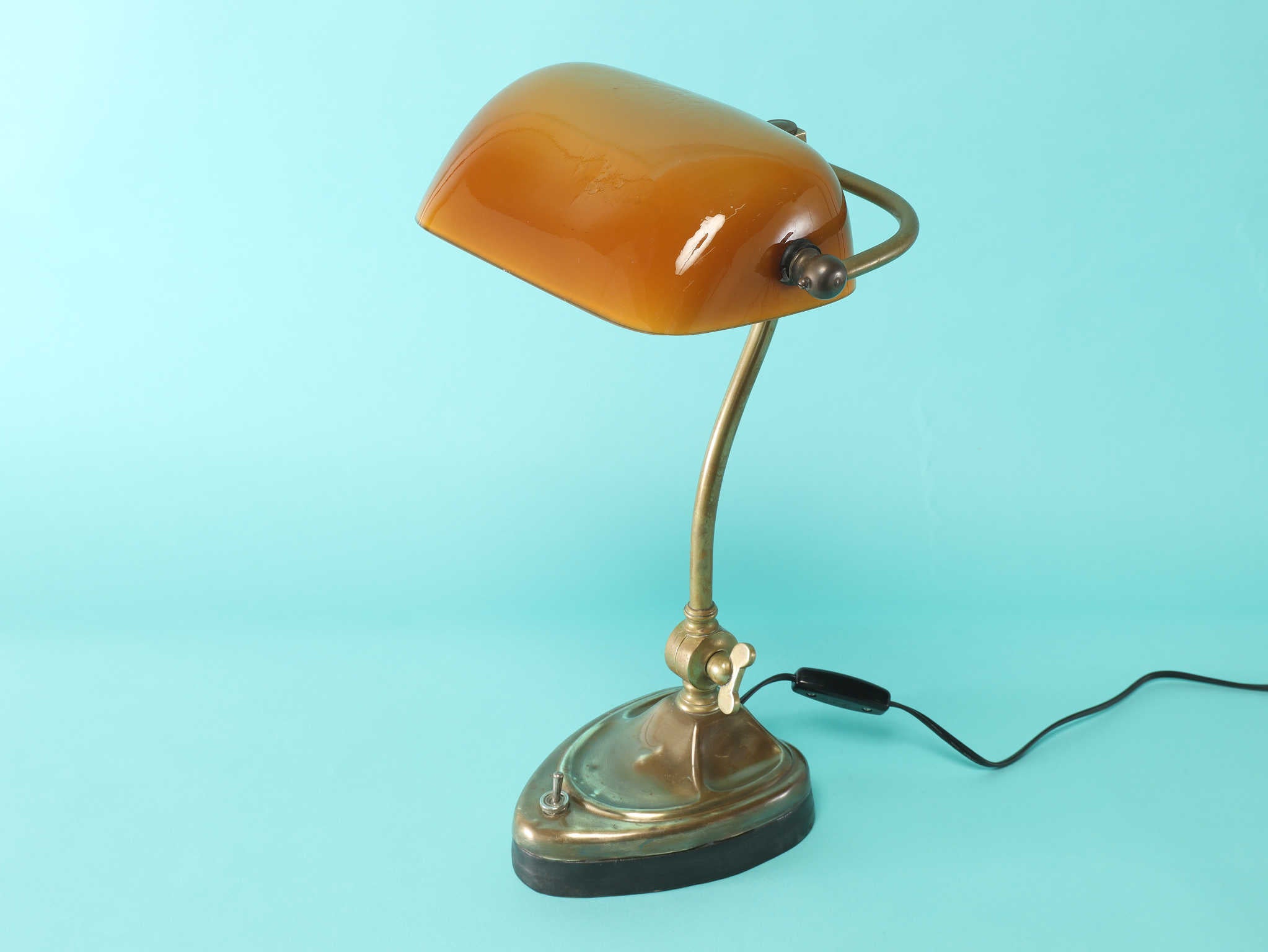 フレンチバンカーズランプ | ロイズ・アンティークス | ヨーロッパの