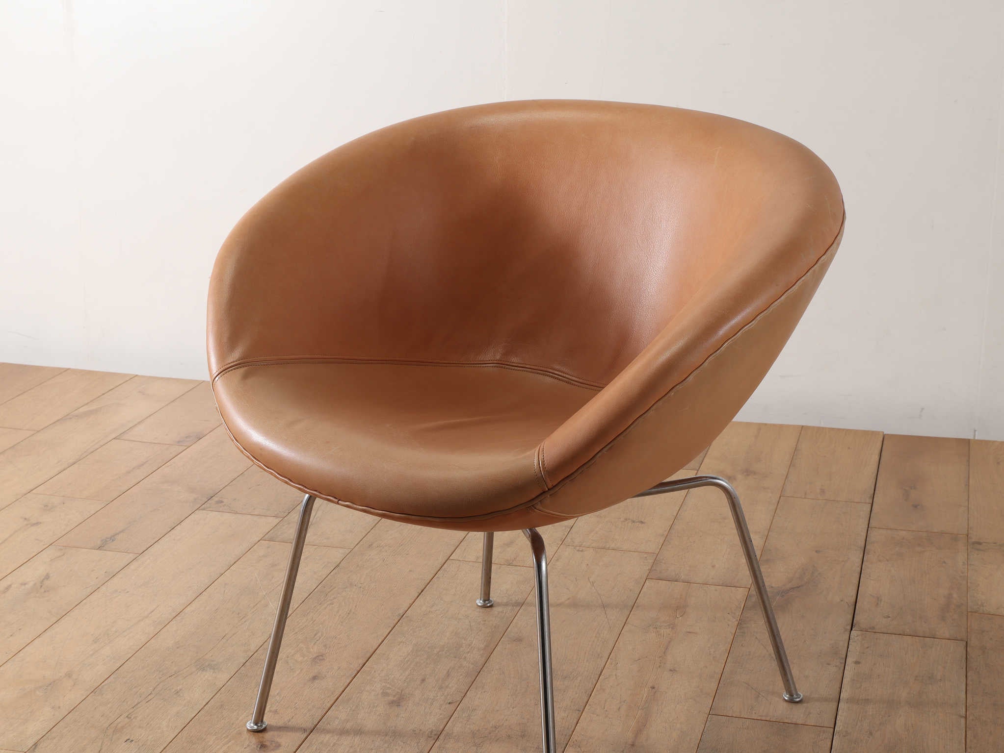ARNE JACOBSEN ポットチェア IR008903 | ロイズ・アンティークス ARNE JACOBSEN ポットチェア IR008903 | ロイズ・アンティークス