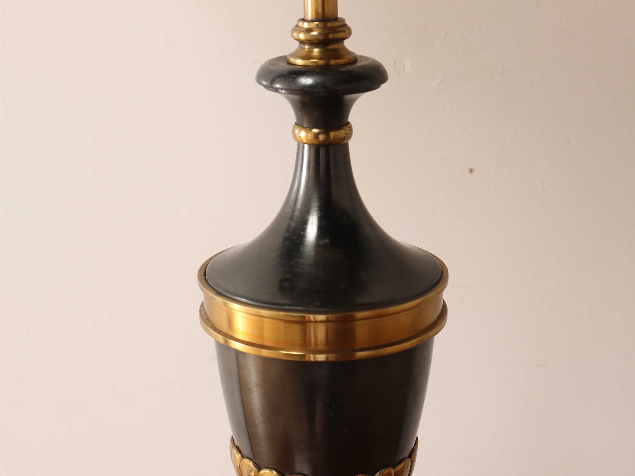 ロイズアンティークス　テーブルランプ希少品　ヨーロッパ製 テーブルランプ | ロイズ・アンティークス | ヨーロッパのアンティーク