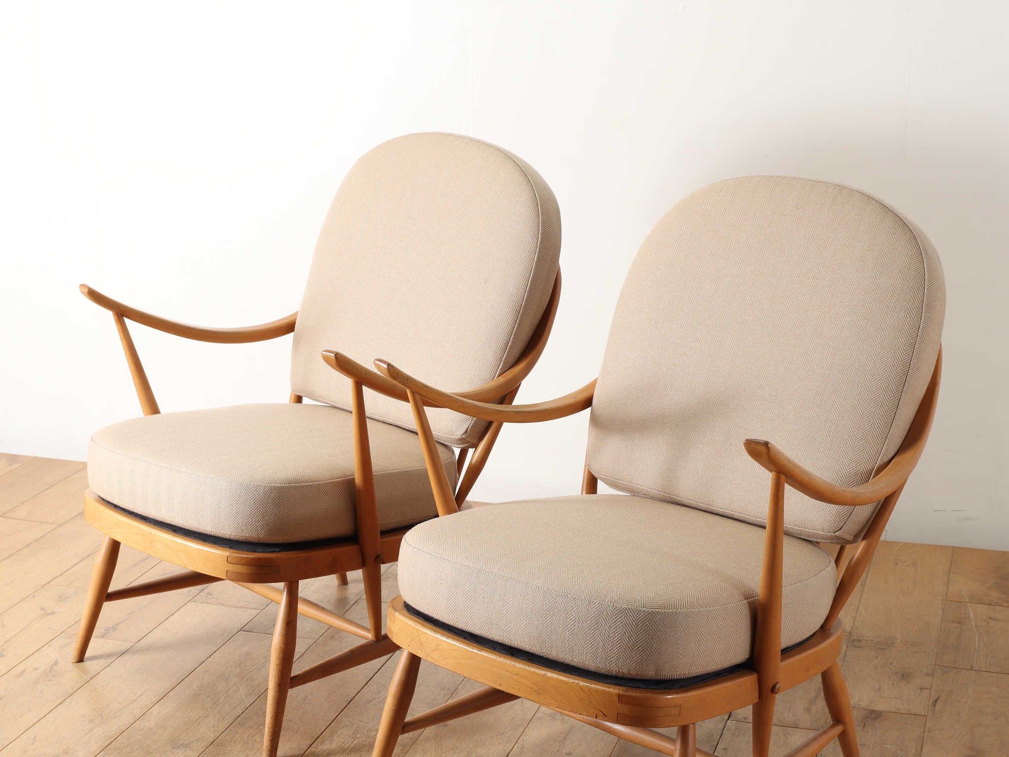 ERCOLアームチェア | ロイズ・アンティークス | ヨーロッパの