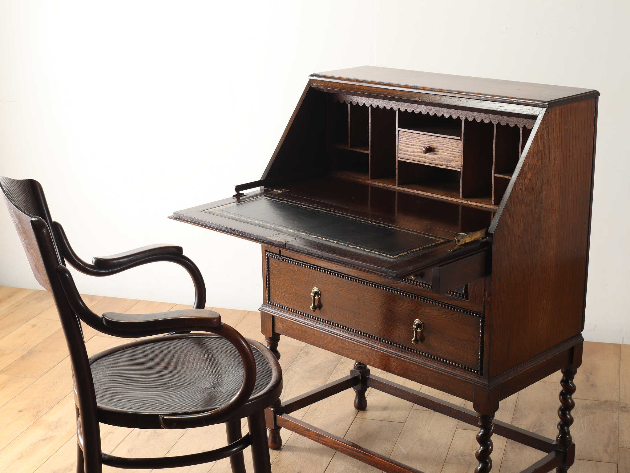 ビューロー | ロイズ・アンティークス | ヨーロッパの