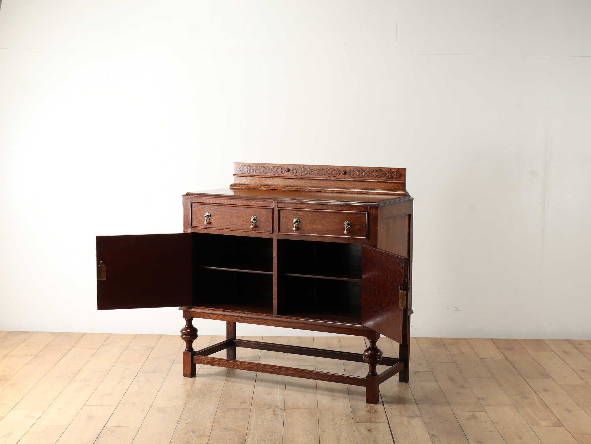 サイドボード | ロイズ・アンティークス | ヨーロッパのアンティーク