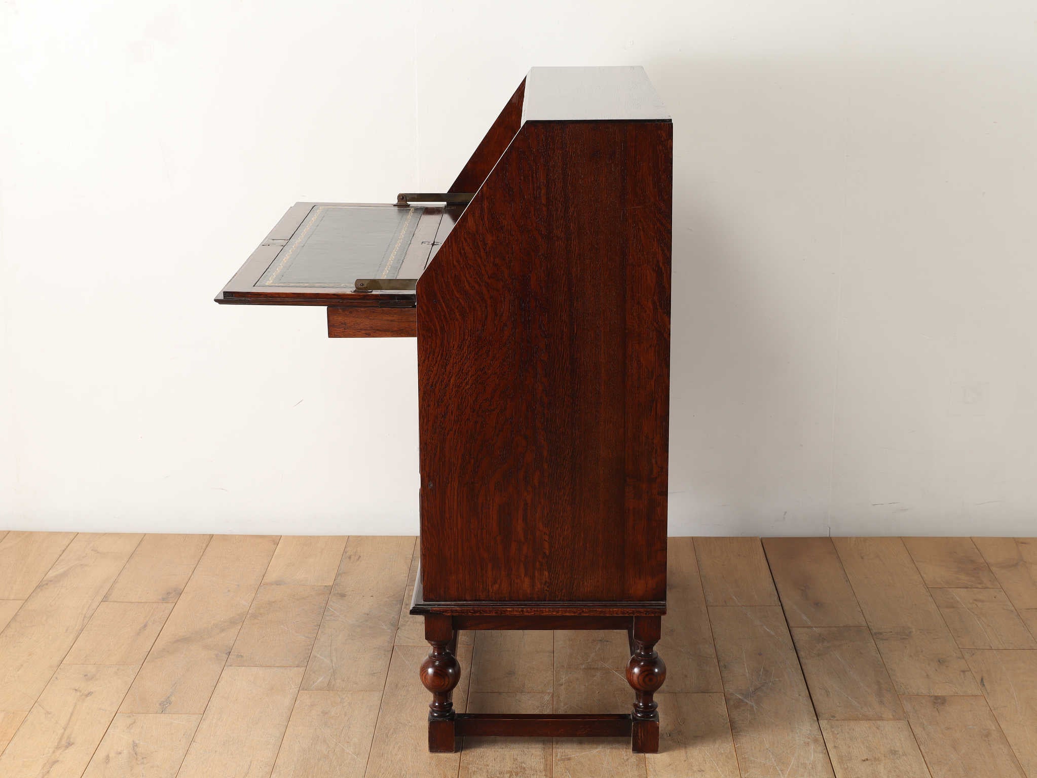 ビューロー | ロイズ・アンティークス | ヨーロッパのアンティーク