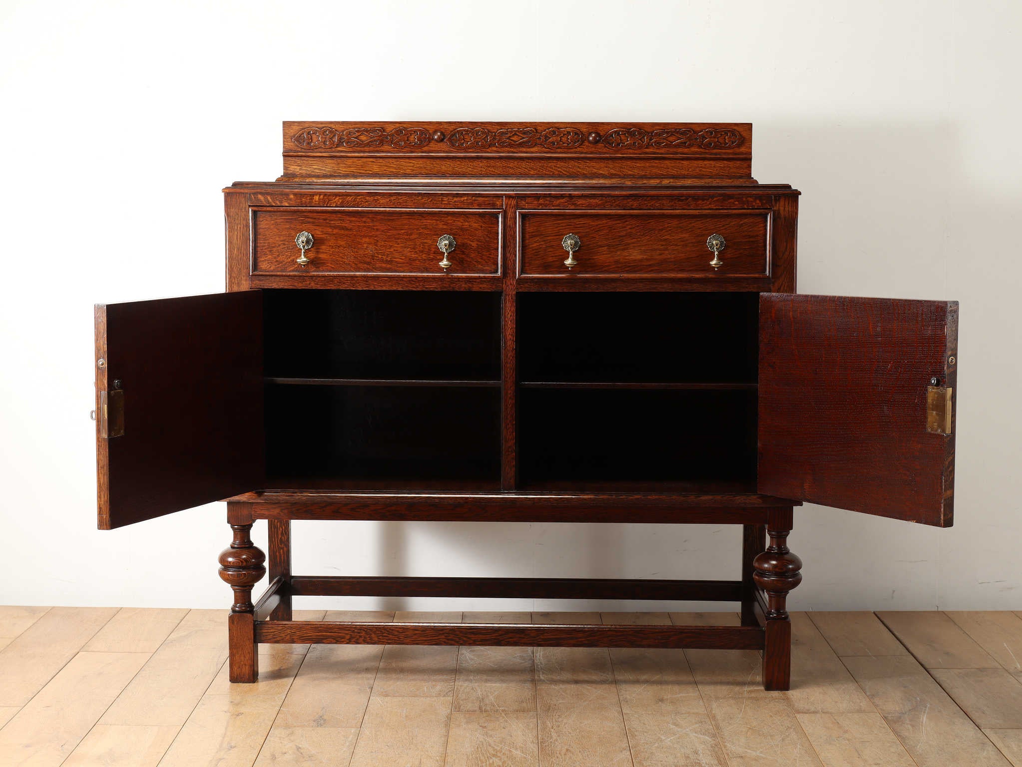 サイドボード | ロイズ・アンティークス | ヨーロッパのアンティーク