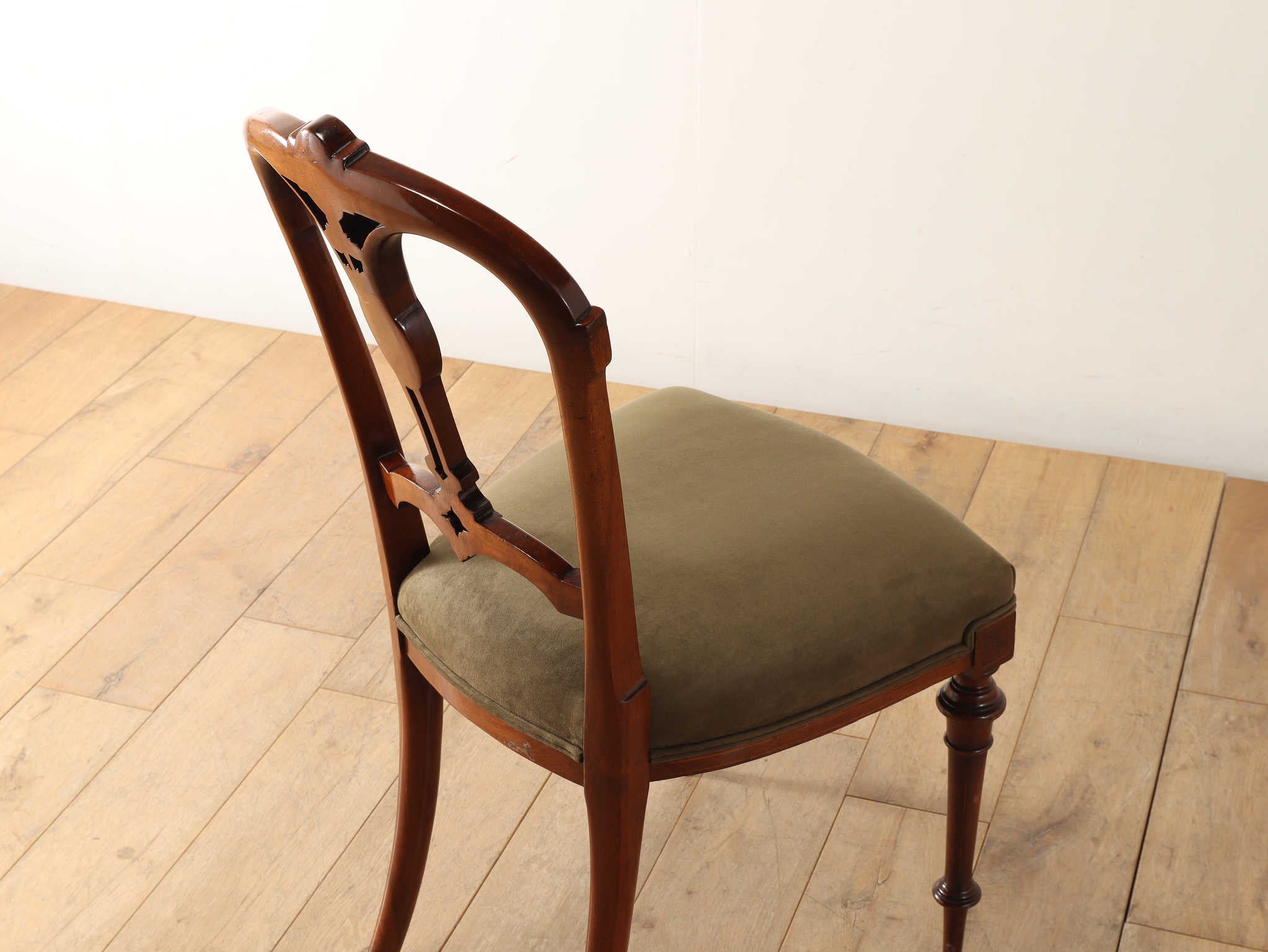 ヴィクトリアンチェア | ロイズ・アンティークス | ヨーロッパの