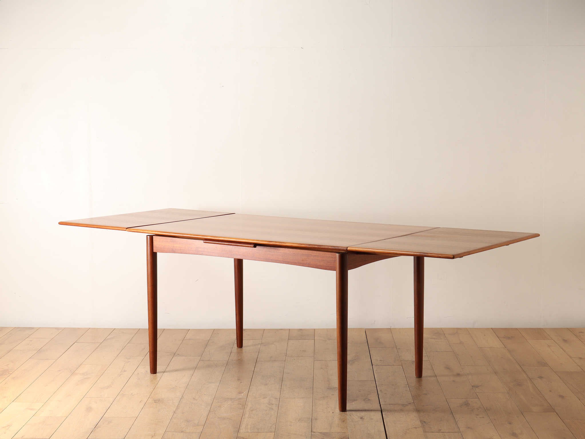 ドローリーフテーブル | ロイズ・アンティークス | ヨーロッパの