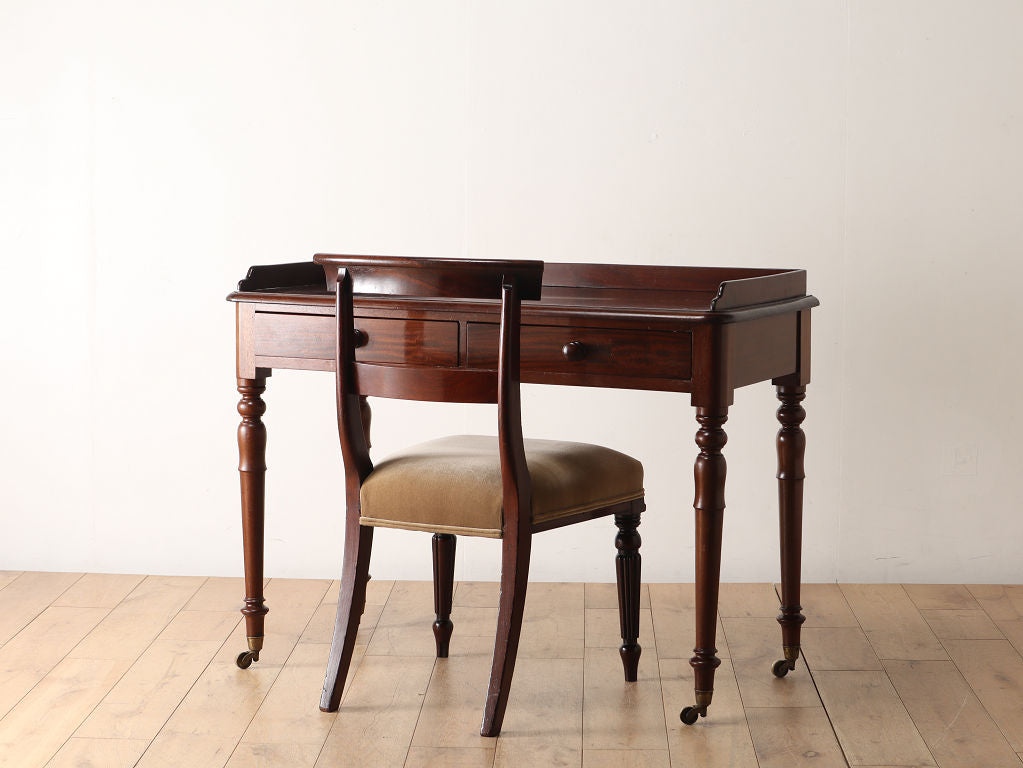 アンティークデスク　Broyhill Broyhill Sculptra Mid-Century Desk – Metro Eclectic