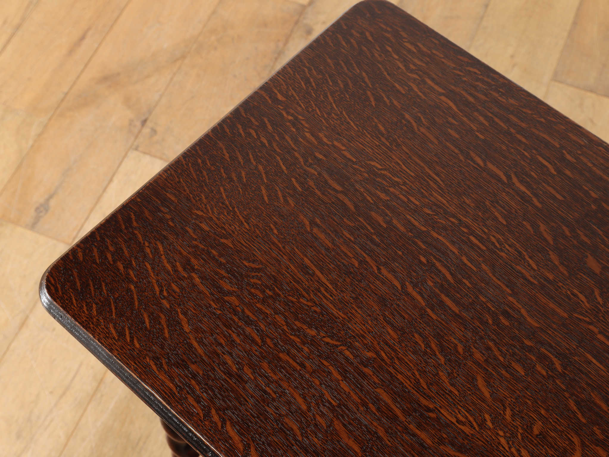 オケージョンテーブル | ロイズ・アンティークス | ヨーロッパの