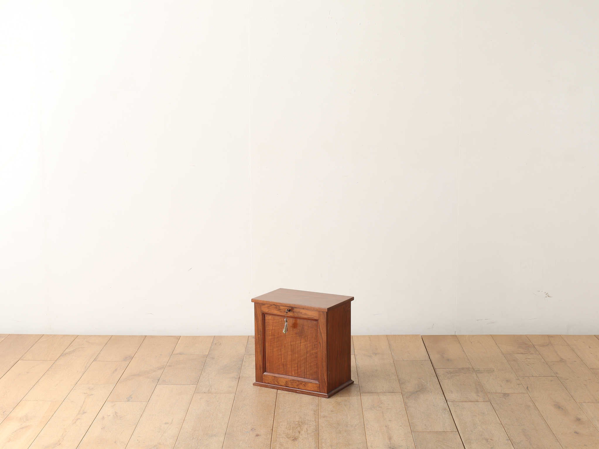 コレクションケース | ロイズ・アンティークス | ヨーロッパの